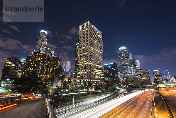 USA  Kalifornien  Los Angeles  Innenstadt bei Nacht