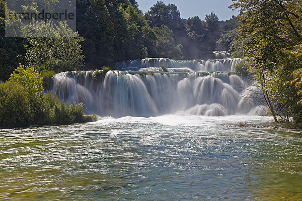 Kroatien  Dalmatien  Sibenik-Knin  Krka Nationalpark  Skradinski buk  Wasserfall
