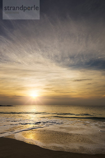 Australien  Coogee  Coogee Strand bei Sonnenuntergang