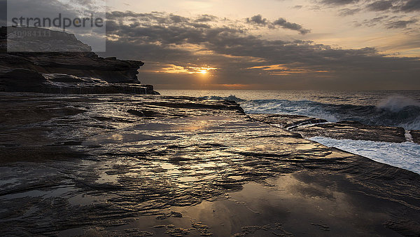 Australien  New South Wales  Maroubra  Küste am Abend