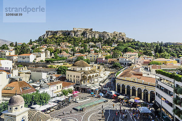 Griechenland  Athen  Monasteraki-Platz und Akropolis im Hintergrund