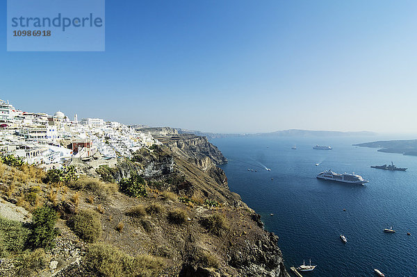 Griechenland  Santorini  Blick auf Fira und Caldera