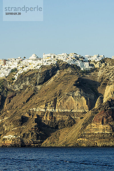 Griechenland  Santorini  Blick von Caldera nach Fira