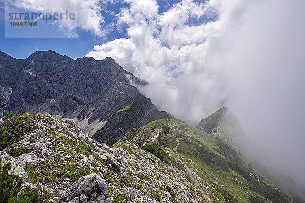 Deutschland  Bayern  Allgäu  Allgäuer Alpen  Nebelhorn und Wolken