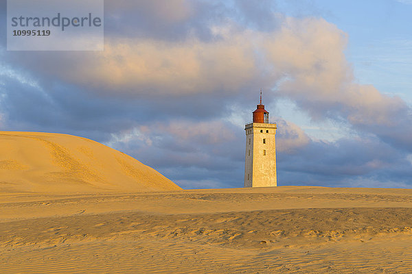 Sanddüne mit Leuchtturm Rubjerg Knude  Lokken  Nordjütland  Dänemark