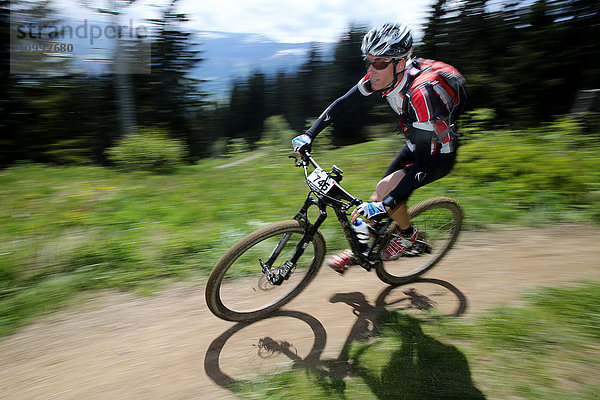 Dre Dans le l'Darbon : Mountainbike-Rennen in den französischen Alpen.