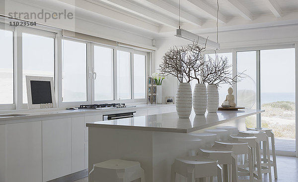 Moderne weiße Küche Home Showcase Interieur