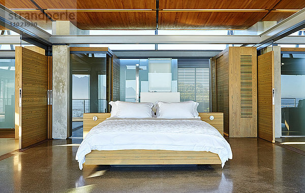Modernes Luxus-Schlafzimmer