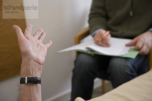 Untersuchung von Demenz im Krankenhaus