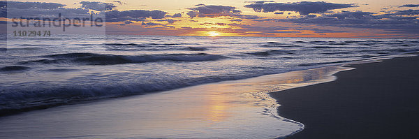 Strand bei Sonnenuntergang