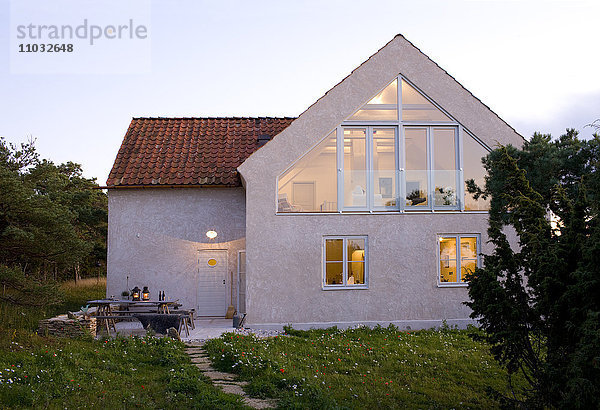 Hütte in der Abenddämmerung