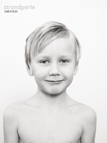 Porträt eines schwedischen Jungen.