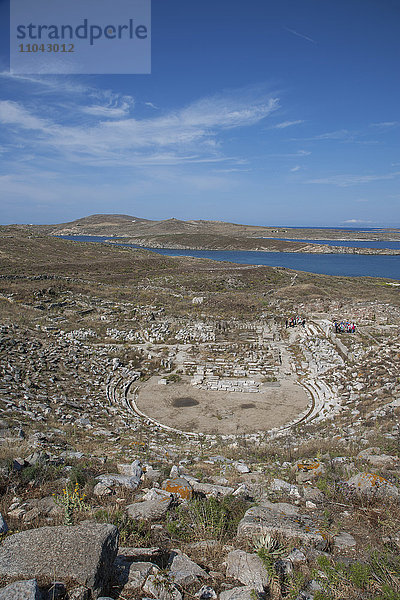 Luftaufnahme der Ruinen des Amphitheaters  Delos  Kykladen  Griechenland