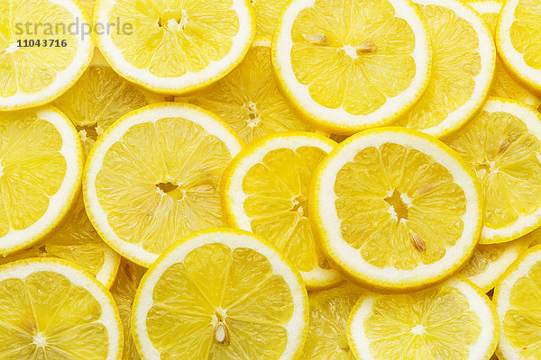 Stapel frischer Zitronenscheiben