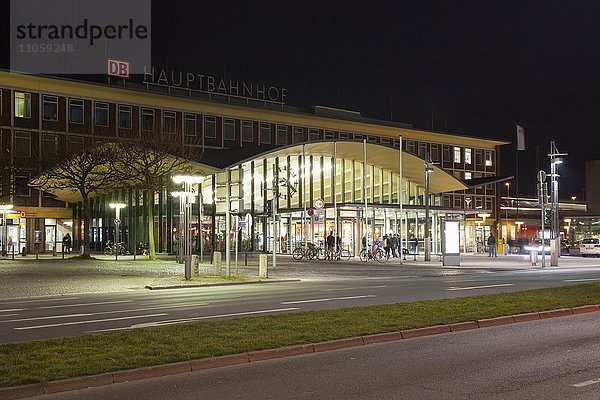 Hauptbahnhof  Bochum  Ruhrgebiet  Nordrhein-Westfalen  Deutschland  Europa