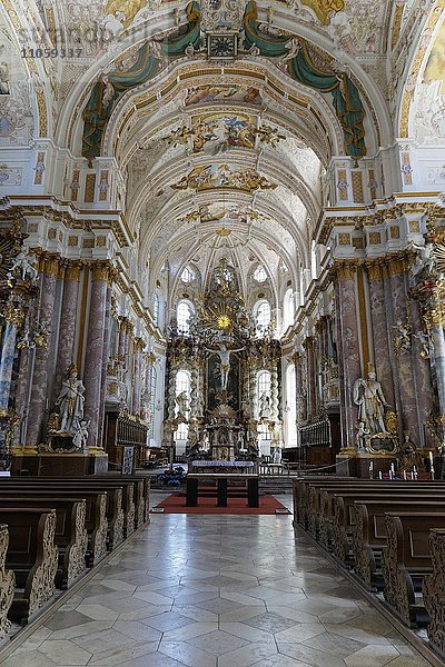 Innenansicht  Kirche St. Mariä Himmelfahrt im Kloster Fürstenfeld  ehemalige Zisterzienserabtei  Fürstenfeldbruck  Bayern  Deutschland  Europa
