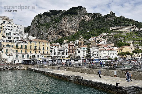 Ortsansicht von Amalfi  Amalfiküste  Costiera Amalfitana  Provinz Salerno  Kampanien  Italien  Europa