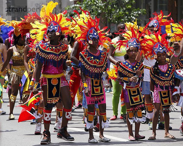 Teilnehmer der Carifiesta Parade  Karibisches Festival  Montréal  Provinz Québec  Kanada  Nordamerika