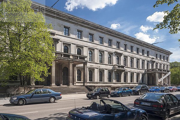 Hochschule für Musik und Theater  1937 als Führerbau für Hitler errichtet  diente Repräsentationszwecken  München  Bayern  Deutschland  Europa