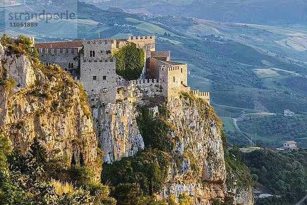 Burg Castello  Cáccamo  Provinz Palermo  Sizilien  Italien  Europa