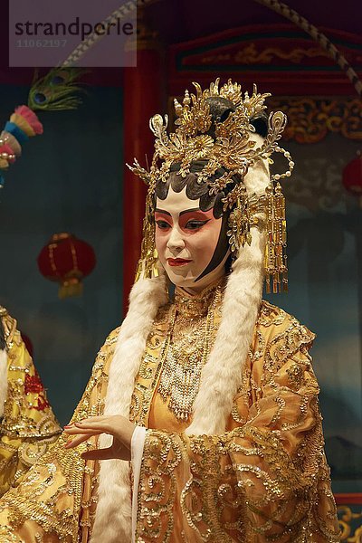 Kostümierte Puppe  weibliche Figur der kantonesischen Oper  Hong Kong Museum of History  Tsim Sha Tsui  Kowloon  Hongkong  China  Asien