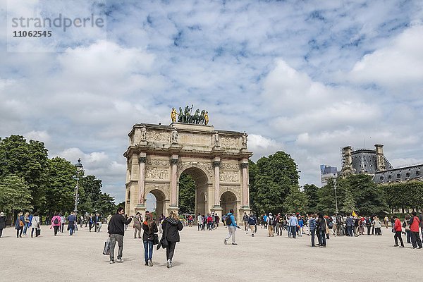 Triumphbogen  Arc de Triomphe du Carrousel im Jardin des Tuileries  Tuilerien-Garten  Paris  Frankreich  Europa