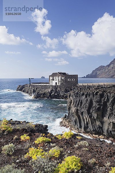 Hotel Punta Grande auf Felsklippe  Las Puntas  El Golfo  El Hierro  Kanarische Inseln  Spanien  Europa