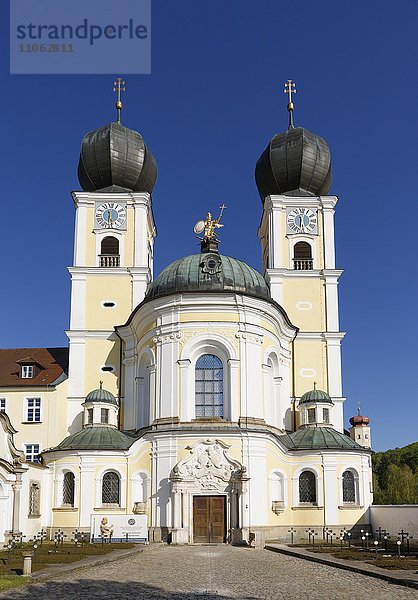 Abteikirche St. Michael  Benediktinerabtei Metten  Niederbayern  Bayern  Deutschland  Europa