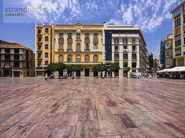 Plaza de la Constitución mit Marmorboden in der Altstadt von Malaga  Costa del Sol  Andalusien  Südspanien  Spanien  Europa