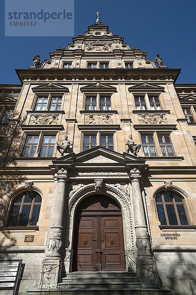 Eingangsfassade vom Justizgebäude  Bamberg  Oberfranken  Bayern  Deutschland  Europa