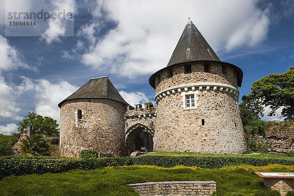 Tor zum Schloss Château de Champtoceaux  Departement Maine-et-Loire  Frankreich  Europa