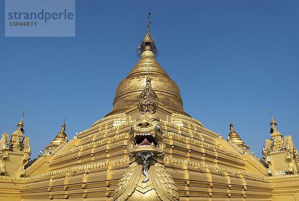 Kuthodaw-Pagode  Mahalawka Marazein  buddhistischer Stupa in Mandalay  Myanmar  Asien