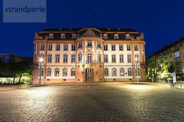 Barock-Palais Osteiner Hof am Schillerplatz bei Nacht  Mainz  Rheinland-Pfalz  Deutschland  Europa