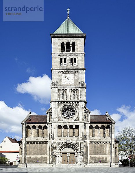 Katholische Pfarrkirche Heilig Geist  Schweinfurt  Unterfranken  Bayern  Deutschland  Europa