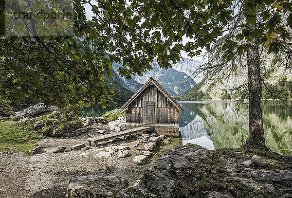 Bootshaus am Obersee  Königssee  Nationalpark Berchtesgaden  Berchtesgadener Land  Oberbayern  Bayern  Deutschland  Europa