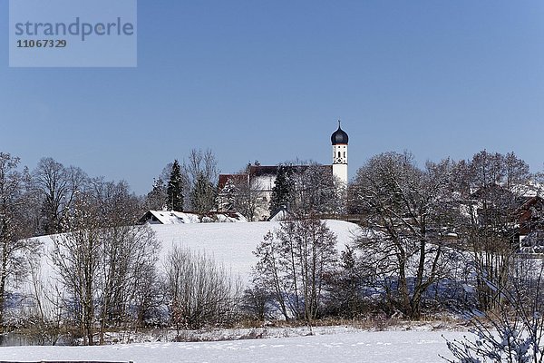 St. Kilian im Winter  Bad Heilbrunn  Oberbayern  Bayern  Deutschland  Europa