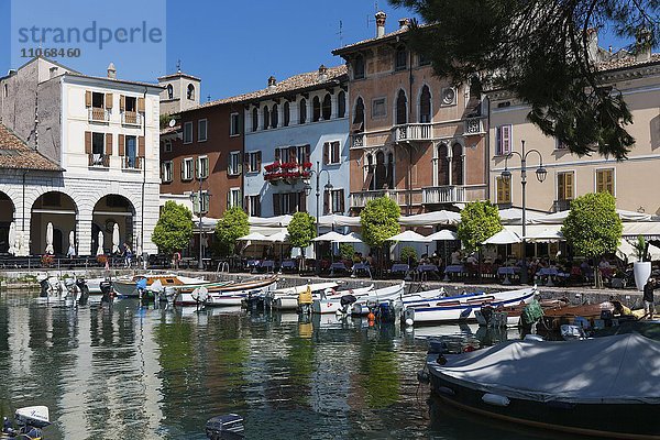 Alter Hafen  Desenzano del Garda  Lombardia  Italien  Europa