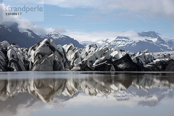 Gletschersee und Gletscher  Heinabergsjökull  Island  Europa