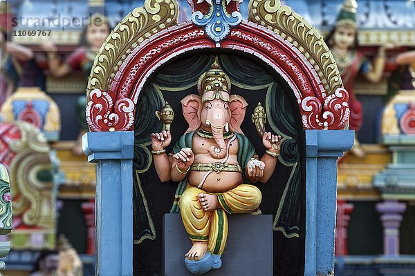Elefantengott Ganesha an einem Hindu-Tempel in Riviere des Anguilles  Mauritius  Afrika