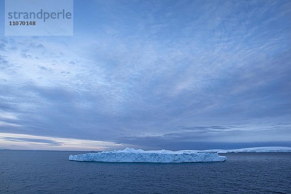 Eisberg  Antarktische Halbinsel  Antarktische Halbinsel  Antarktis  Antarktika