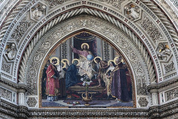 Detail  Portal an der Westseite  Dom  Kathedrale Santa Maria del Fiore  Florenz  Toskana  Italien  Europa