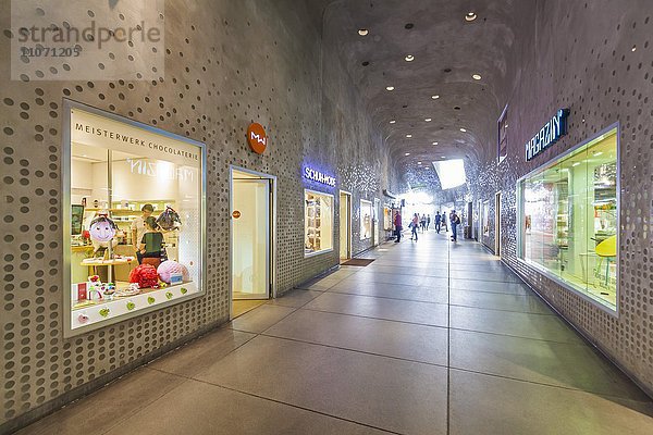 Fünf Höfe  Prannerpassage  verschiedene Läden  Boutiquen  exclusive Einkaufspassage  München  Bayern  Deutschland  Europa