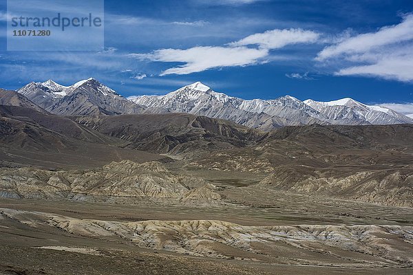 Berge  Berglandschaft bei Lo Manthang  Königreich Mustang  Upper Mustang  Himalaya  Nepal  Asien