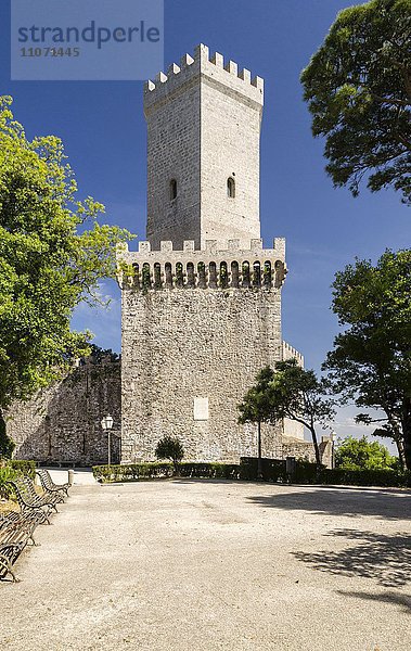 Turm  Torre del Balio  am Castello Venere  Normannenkastell  Erice  Provinz Trapani  Sizilien  Italien  Europa