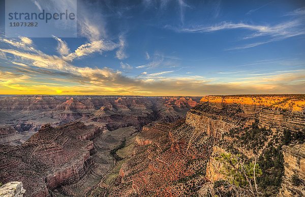 Sonnenuntergang über dem Grand Canyon  Grand Canyon Nationalpark  South Rim  Arizona  USA  Nordamerika