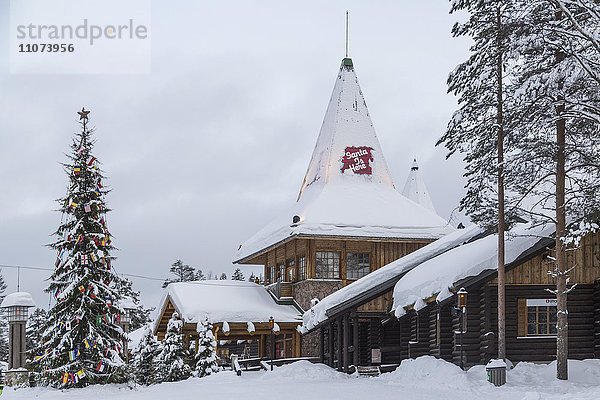 Weihnachtsmanndorf Santa Claus Village  Rovaniemi  Lappland  Finnland  Europa