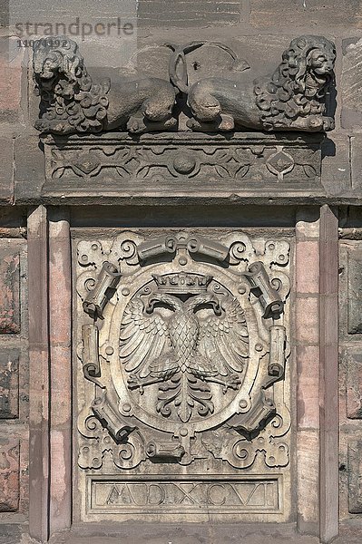 Relief  Doppeladler von 1596 an der Stadtmauer  Königstorgraben  Nürnberg  Mittelfranken  Bayern  Deutschland  Europa