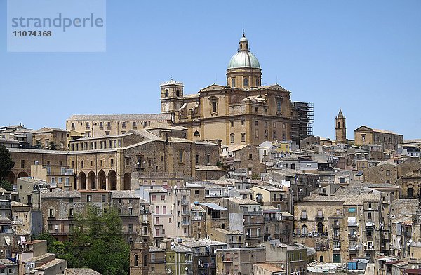 Dom und Altstadt von Piazza Armerina  Sizilien  Italien  Europa