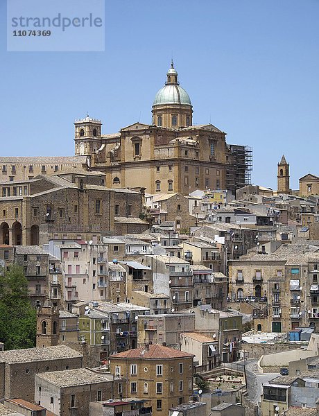Dom und Altstadt von Piazza Armerina  Sizilien  Italien  Europa