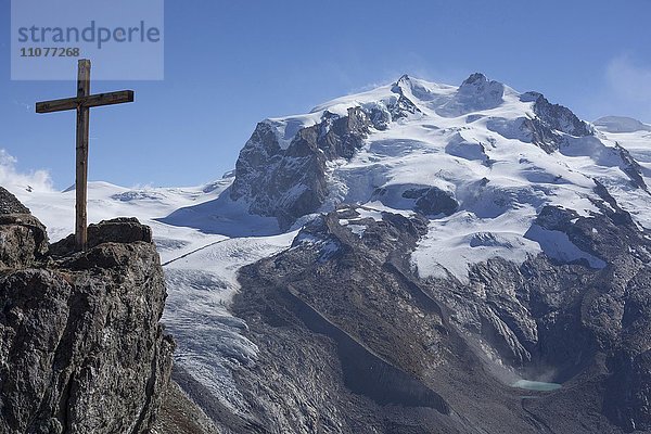 Aussicht vom Gornergrat auf Bergmassiv Monte Rosa  Zermatt  Wallis  Schweiz  Europa